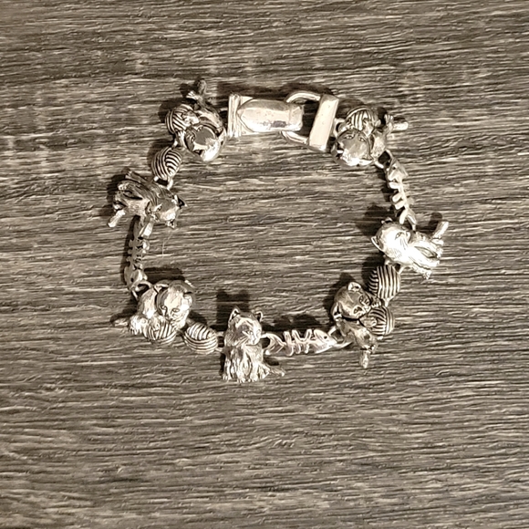 Estate Adorable Playful Cat's Bracelet - Picture 5 of 5